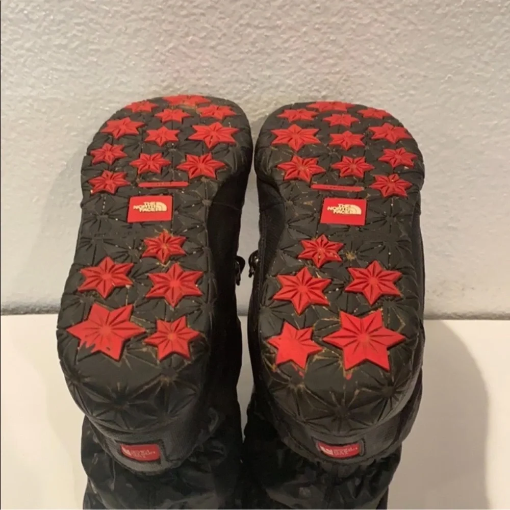 Authentic The North face designer waterproof winter boots size 7
